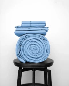 Basic Bedpack con cubrecama color Azul cielo 100 algodon &ndash; Cobitex Home
