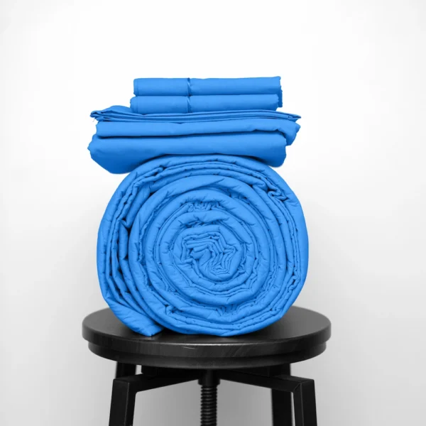 Basic Bedpack con cubrecama ligero 150 hilos color Azulino 100% algodón
