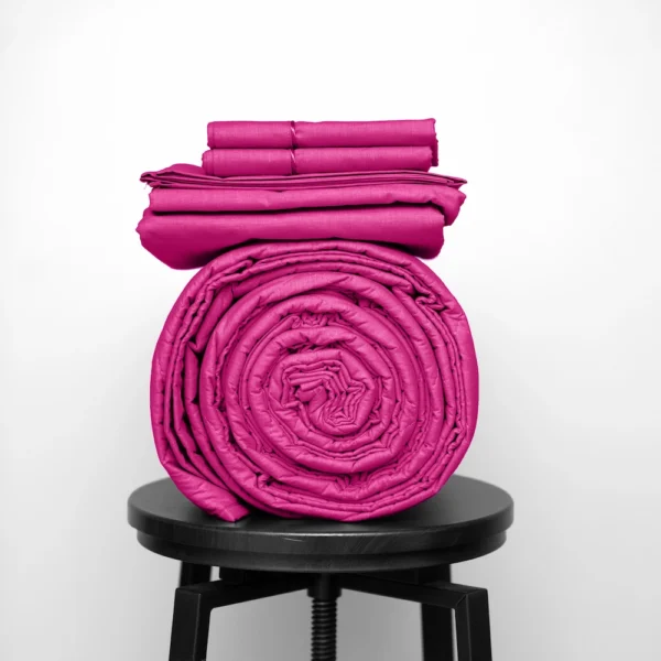 Basic Bedpack con cubrecama ligero 150 hilos color Fucsia 100% algodón