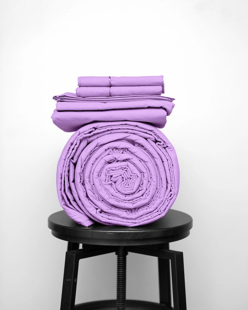 Basic Bedpack con cubrecama ligero 150 hilos color Lila 100% algodón