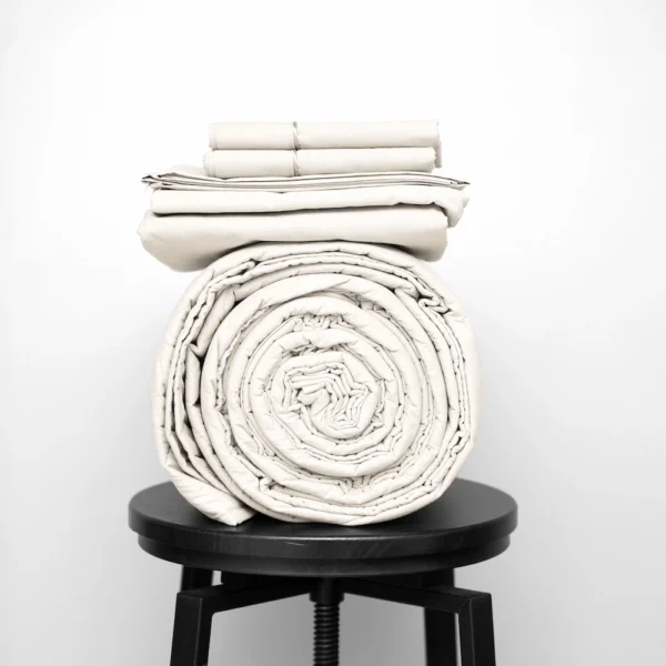 Basic Bedpack con cubrecama ligero 400 hilos color Perla 100% algodón