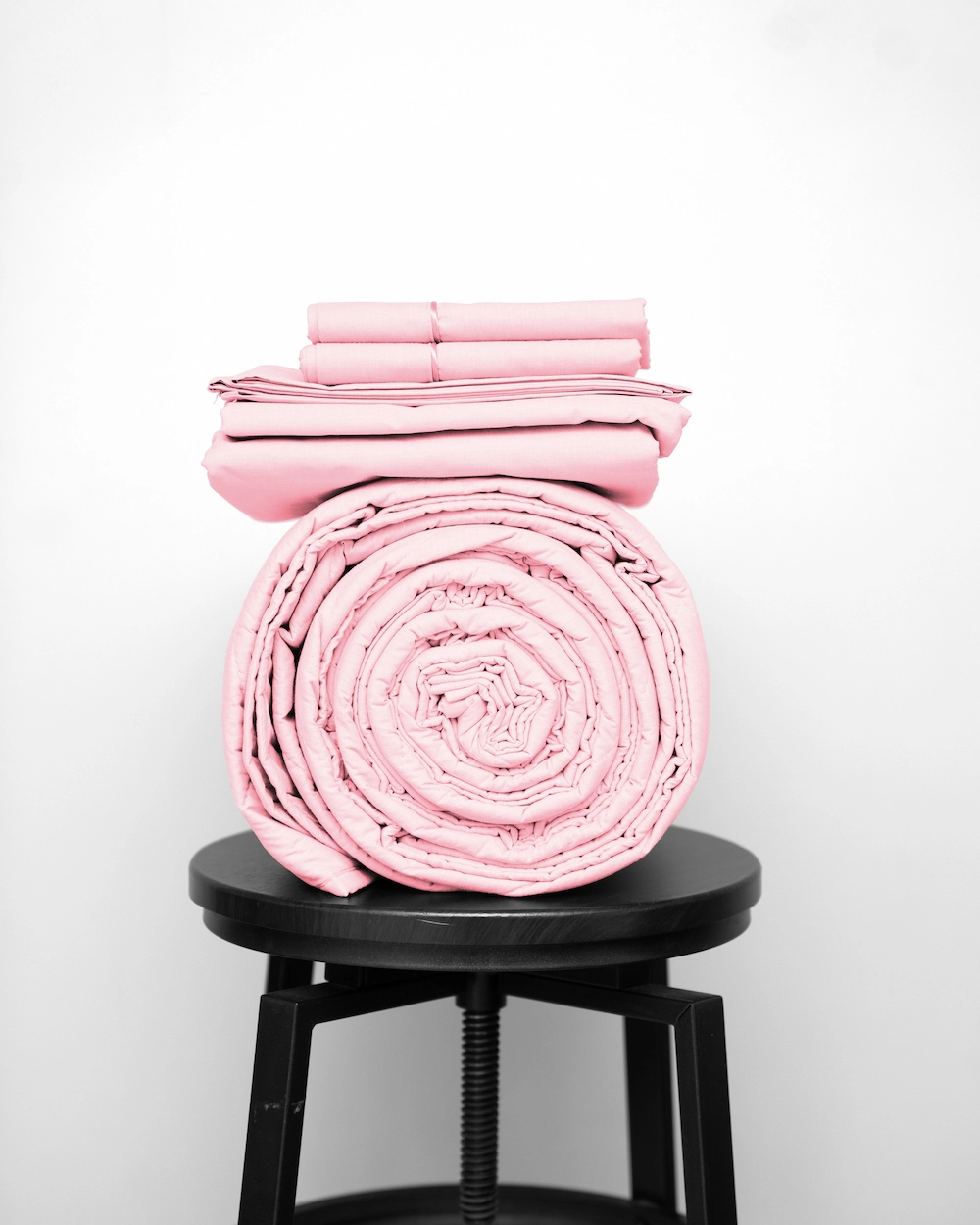 Basic Bedpack con cubrecama ligero 150 hilos color Rosado pastel 100% algodón