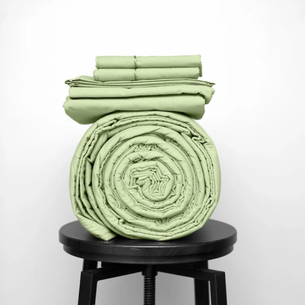 Basic Bedpack con cubrecama ligero 150 hilos color Verde 100% algodón