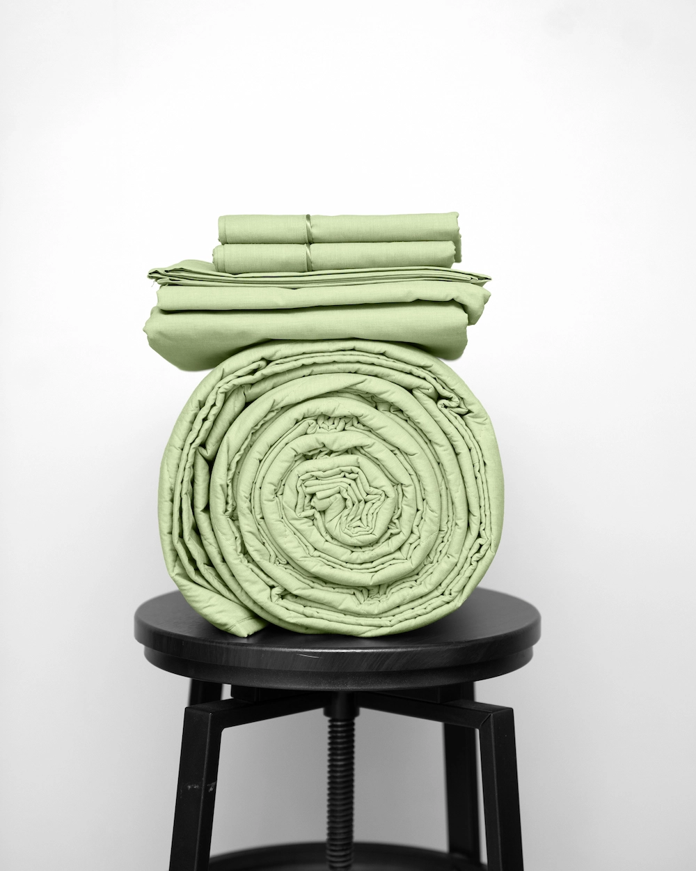 Basic Bedpack con cubrecama ligero 150 hilos color Verde 100% algodón