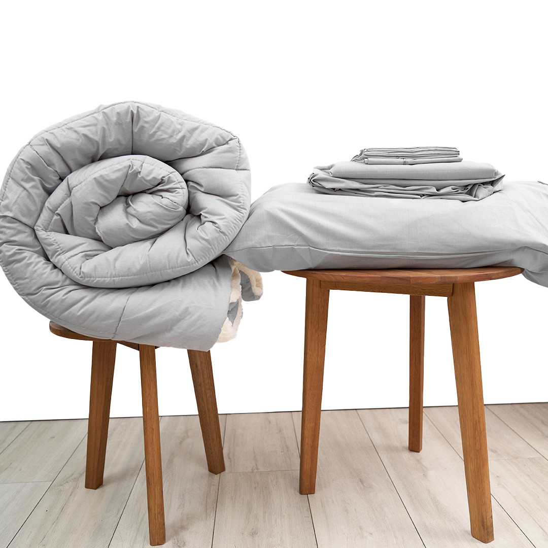Basic Bedpack con edredón con reversible de corderito 400 hilos color gris 100% algodón