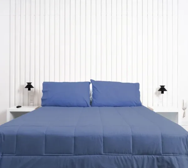 Cobertor Hipoalergénico 150 hilos color azul acero 100% algodón