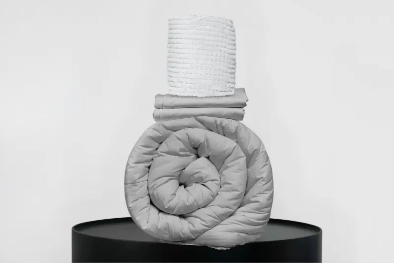 Medium Bedpack con edredón con reversible de corderito 150 hilos color gris 100% algodón