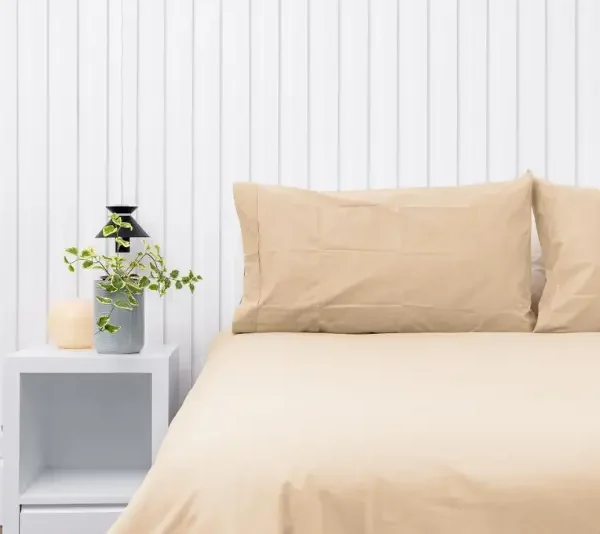 Par de fundas de almohadas 150 hilos color arenita 100% algodón