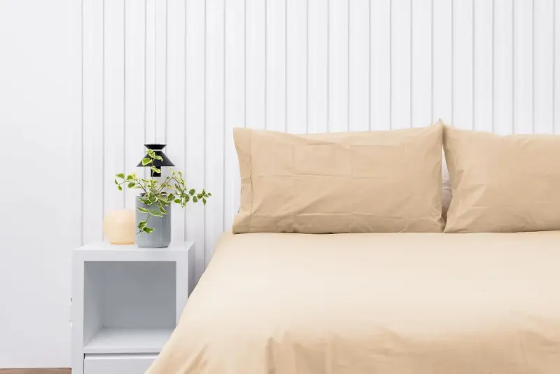 Par de fundas de almohadas 150 hilos color arenita 100% algodón