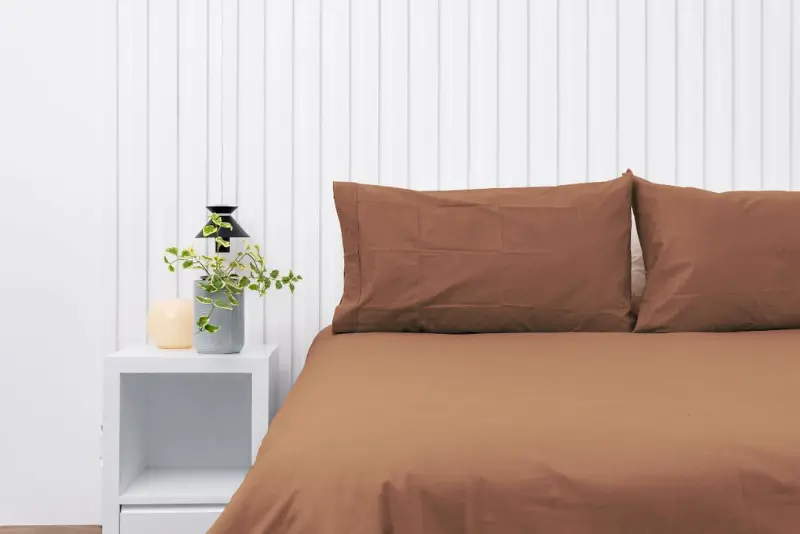 Par de fundas de almohadas 150 hilos color chocolate 100% algodón